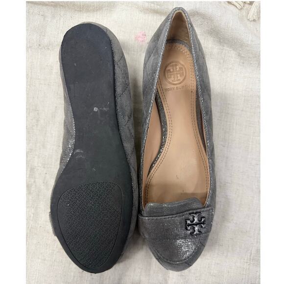Tory Burch LEILA Quilted Metallic Shimmer Loafers Metallic Pewter Size 7 - Picture 3 of 5